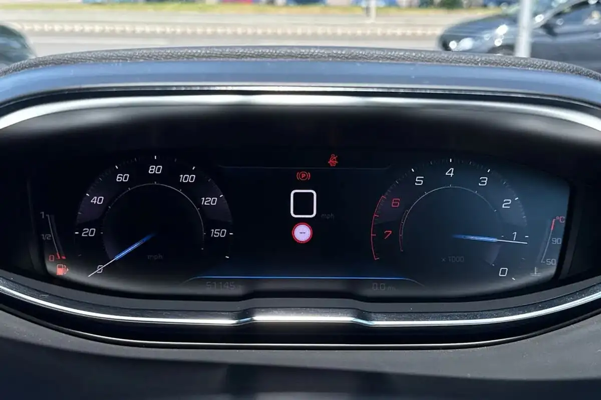 2021-peugeot-3008-suv-12-puretech-allure-big-30