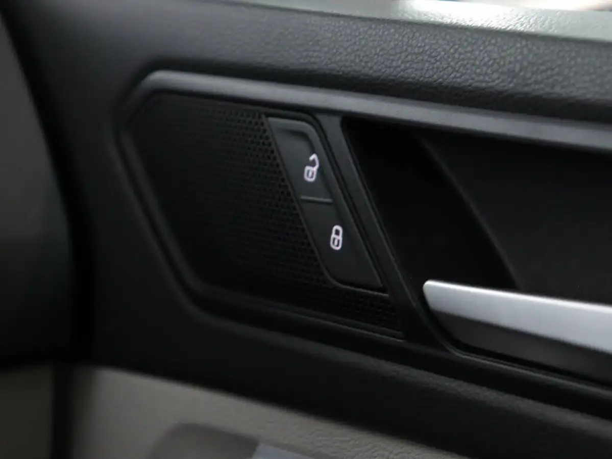 2021-volkswagen-tiguan-20-tsi-elegance-big-36