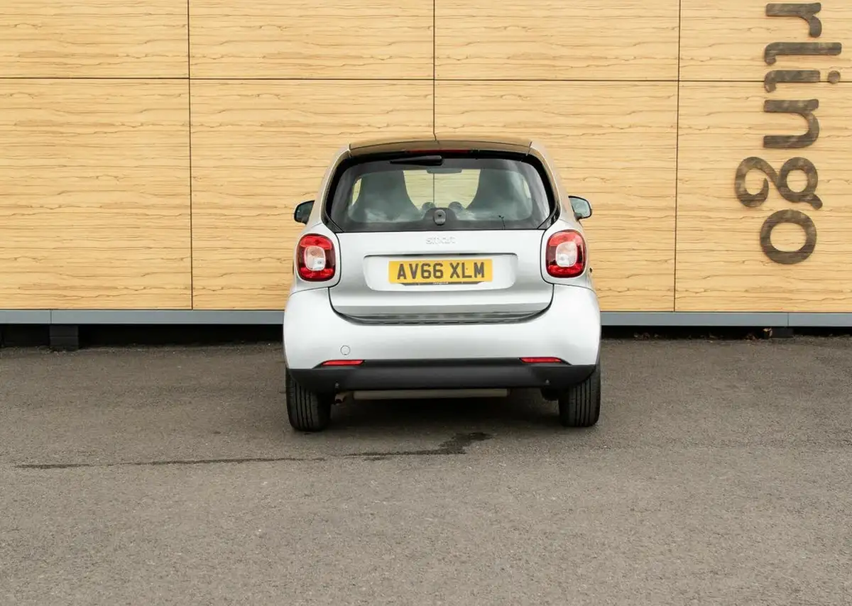 2016-smart-fortwo-10-prime-71bhp-ss-coupe-twinamic-big-5