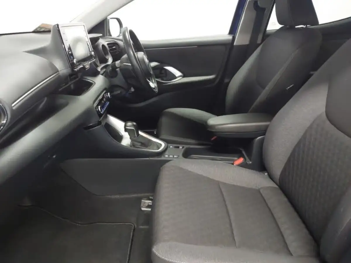 2022-toyota-yaris-15-vvt-i-design-big-4