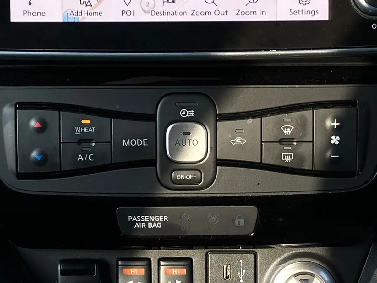 2024-nissan-leaf-e-tekna-39kwh-big-13