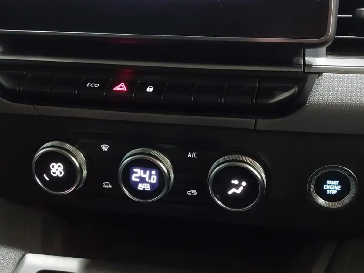 2023-nissan-townstar-e-45kwh-l1-tekna-big-14