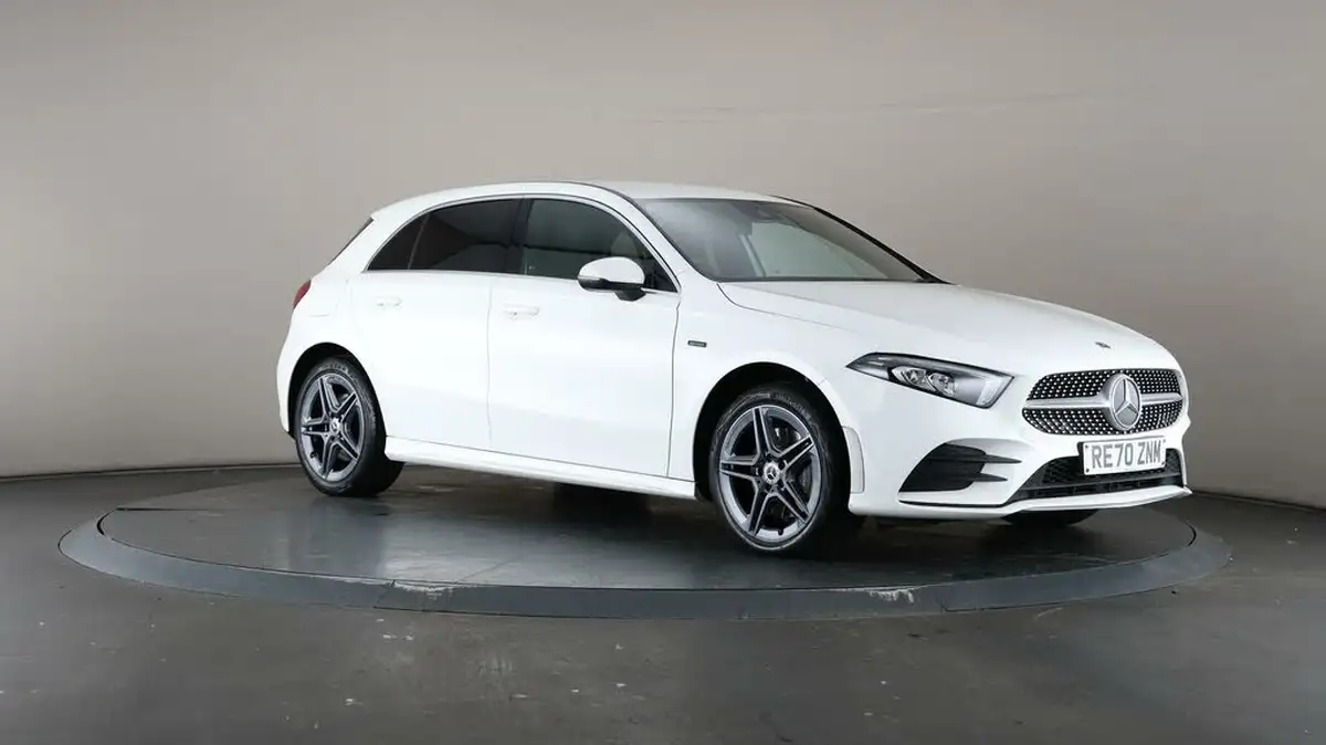 2020-mercedes-benz-a-class-13-a250e-amg-line-hatchback-5d-big-52