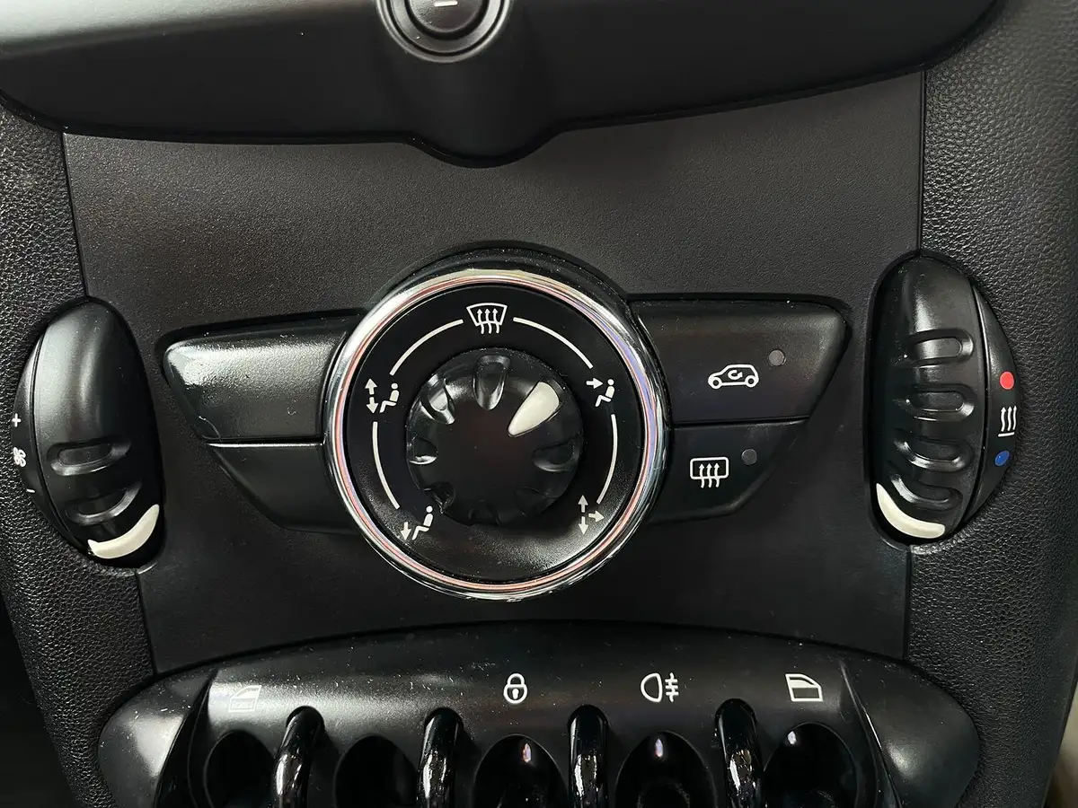 2011-mini-cooper-16-first-big-48