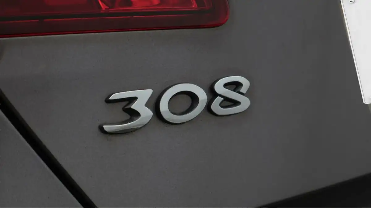 2020-peugeot-308-15-bluehdi-allure-big-21