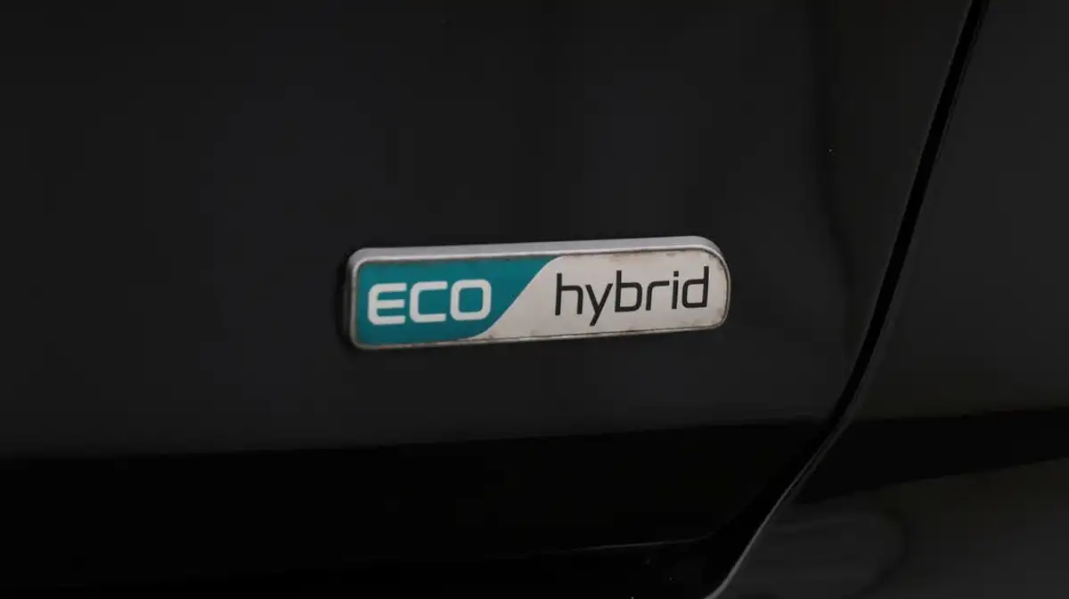 2022-kia-niro-16-gdi-3-156kwh-big-21