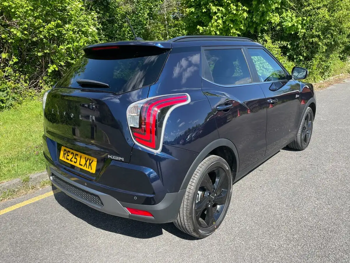 2025-kgm-ssangyong-tivoli-15-k40-big-6