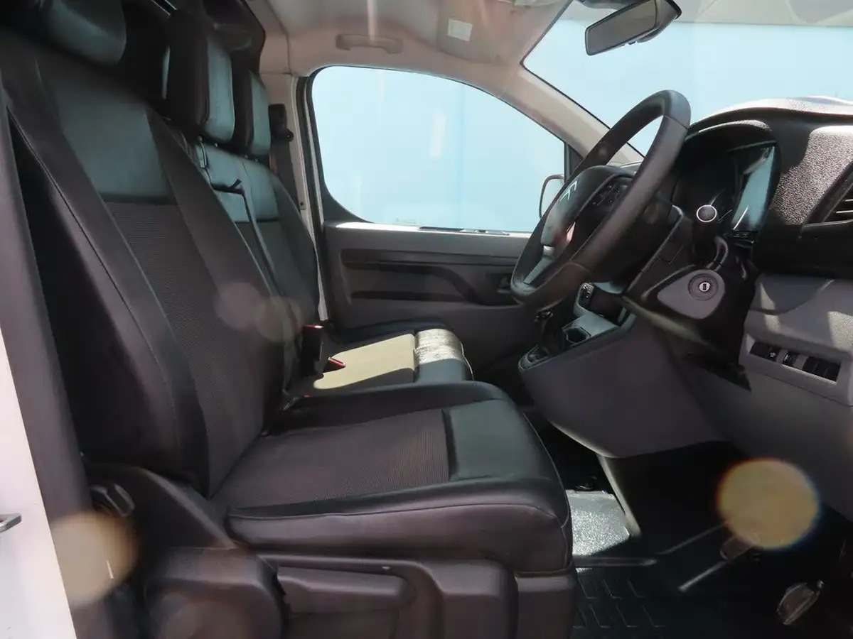 2019-citroen-dispatch-16bluehdi-x-m-1000-115pseu6-ss-big-40