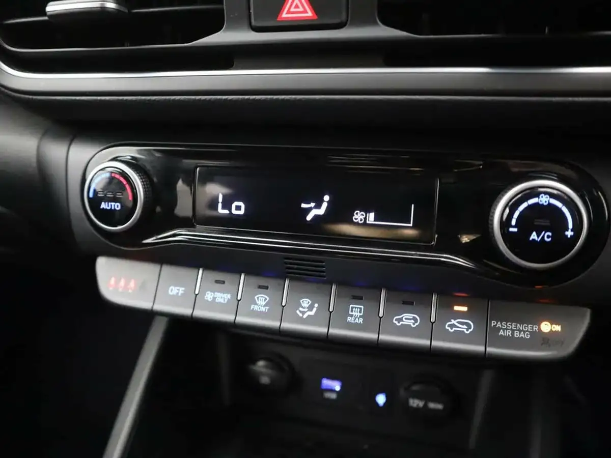 2022-hyundai-kona-16-gdi-premium-big-28