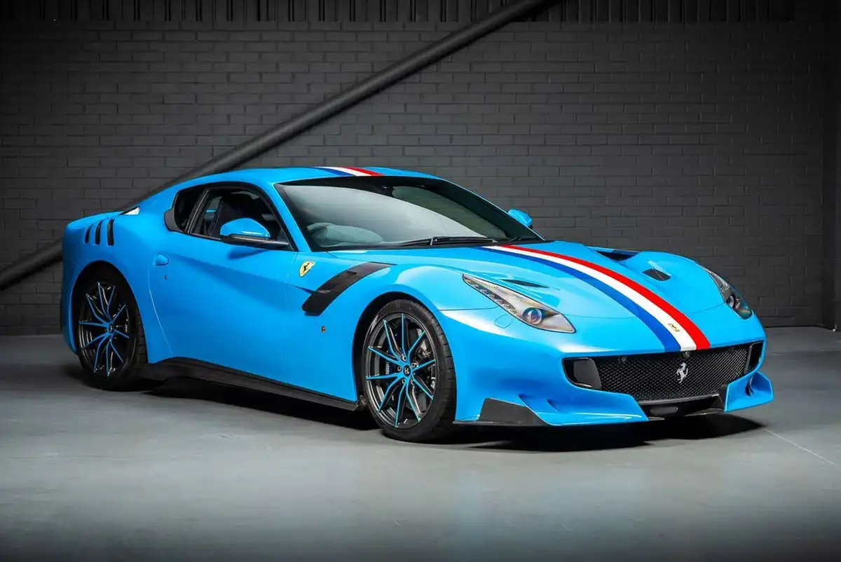 2017-ferrari-f12berlinetta-62-big-2