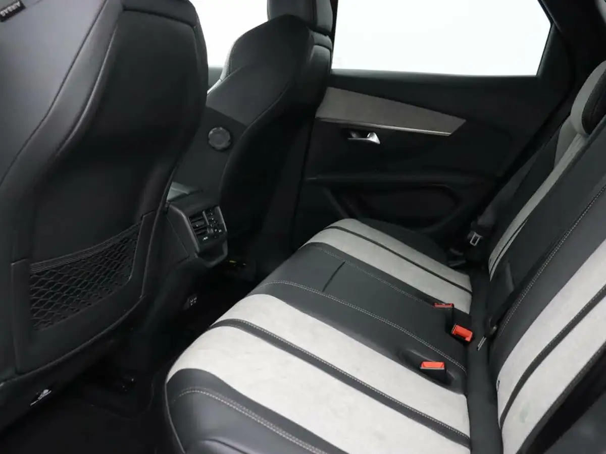 2021-peugeot-3008-suv-16-puretech-gt-premium-300bhp-4wd-hybrid4-e-eat8-big-16