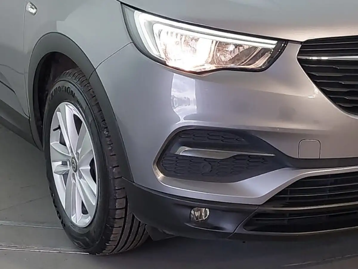 2019-vauxhall-grandland-x-12-se-ss-big-8