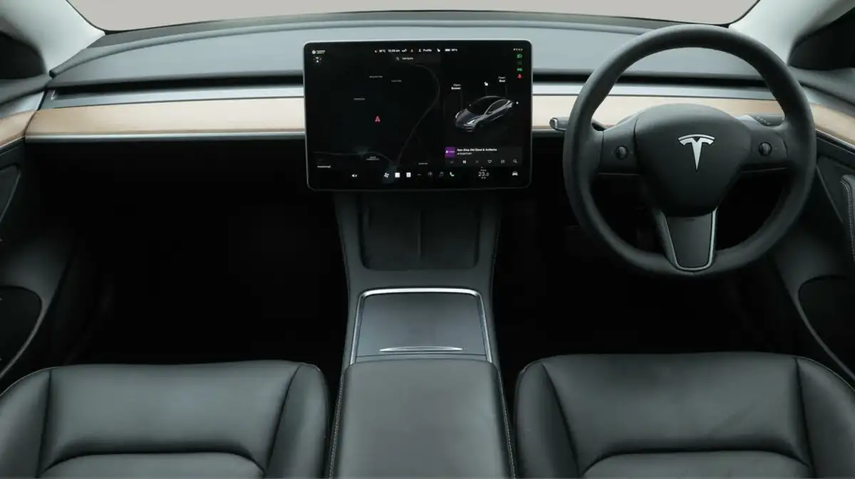 2022-tesla-model-3-e-long-range-big-13