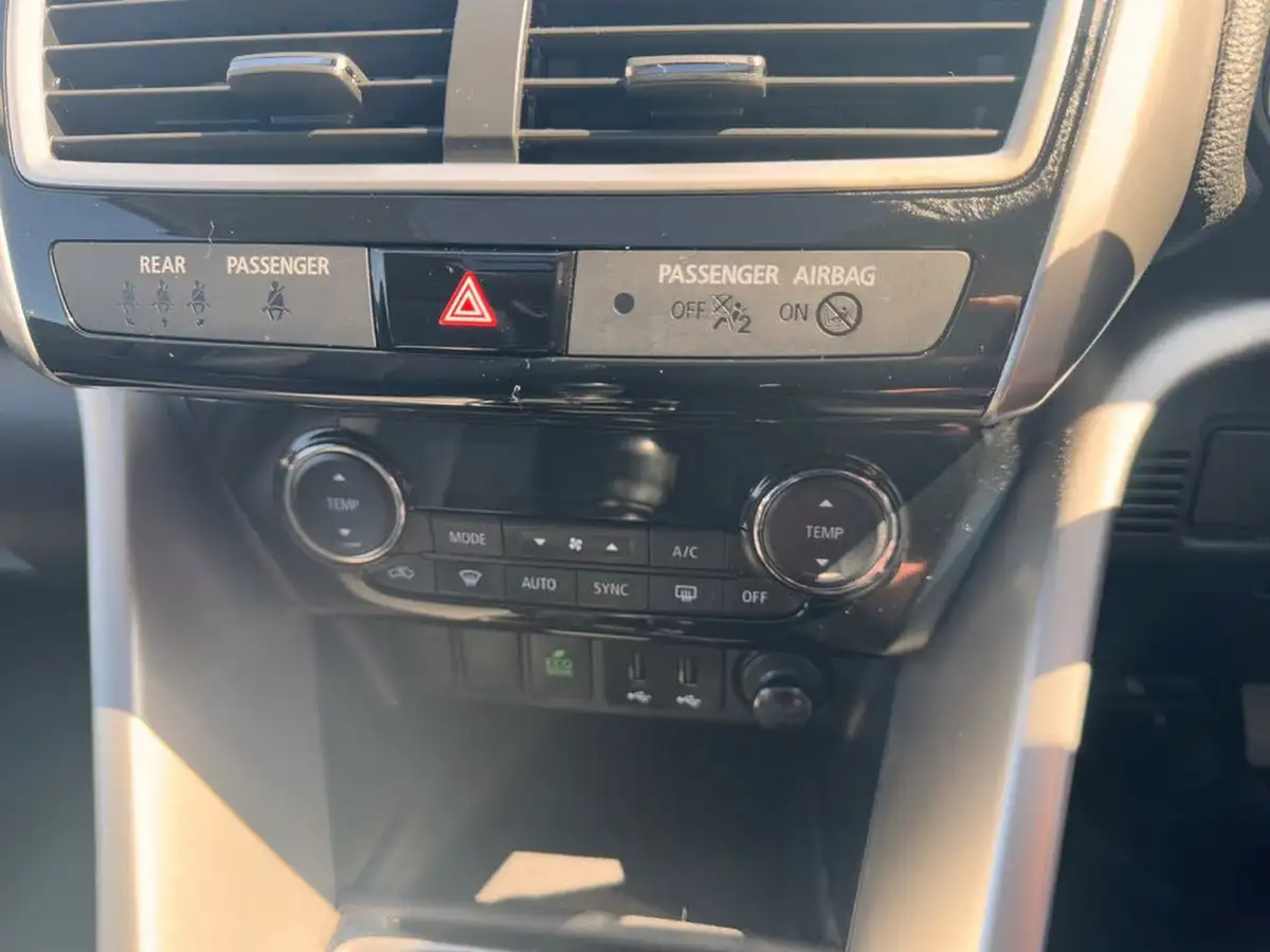 2021-mitsubishi-eclipse-cross-15-exceed-big-28