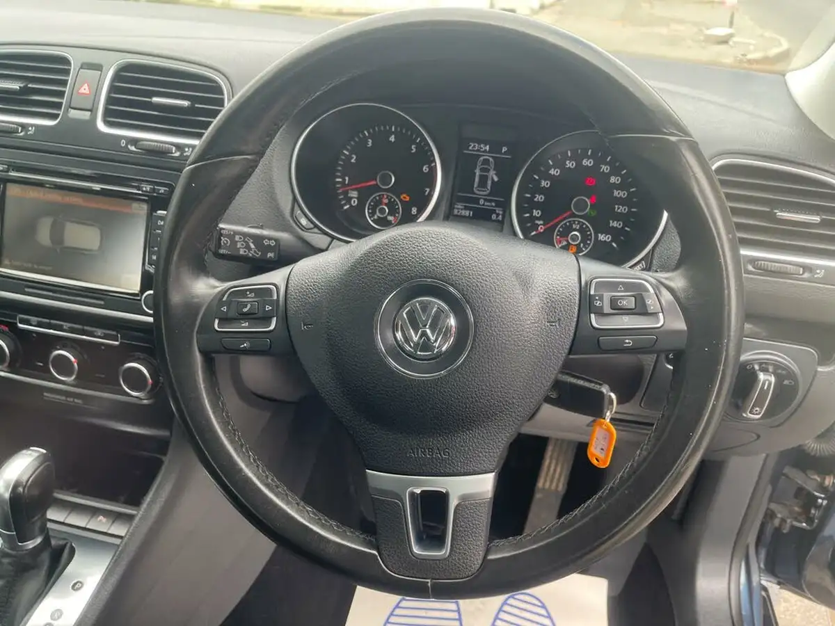 2011-volkswagen-golf-14-match-125ps-5d-dsg-big-25