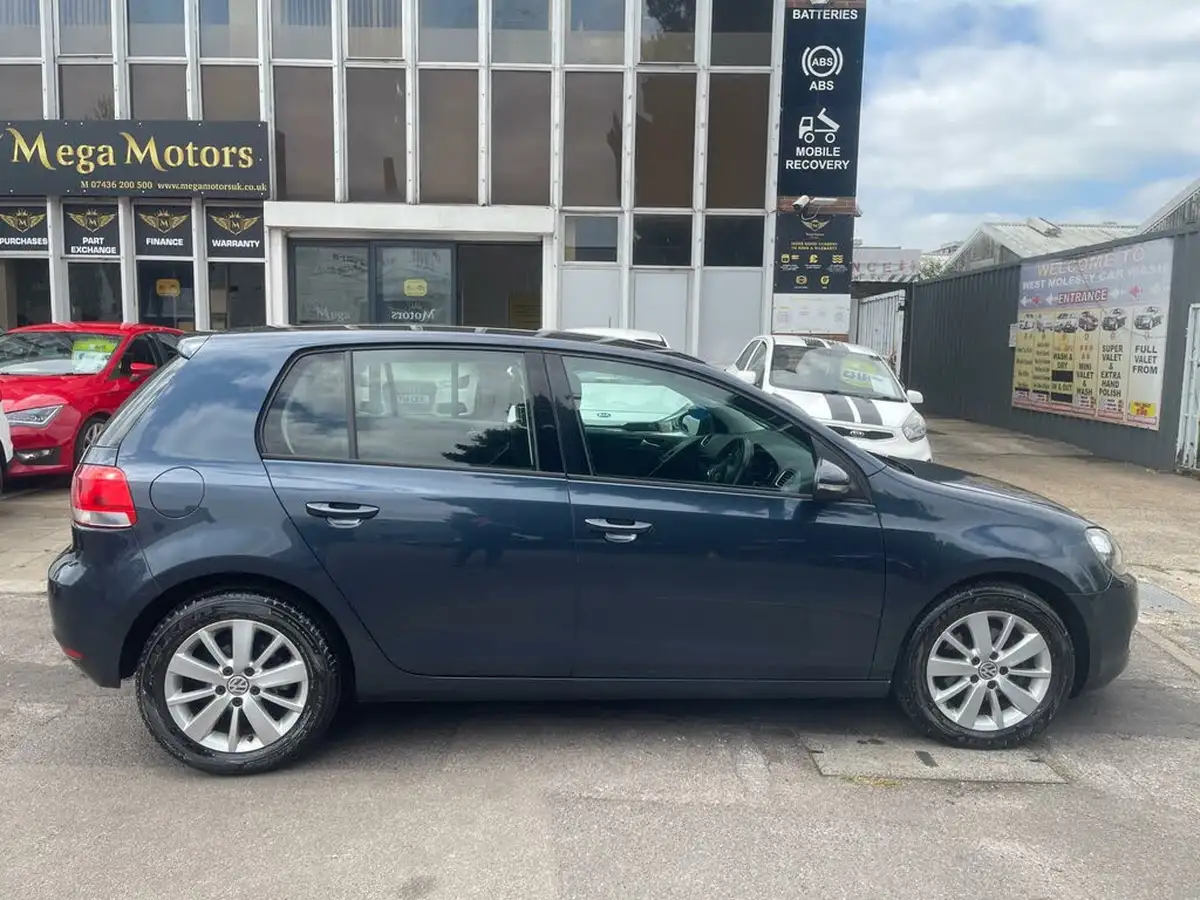 2011-volkswagen-golf-14-match-125ps-5d-dsg-big-1
