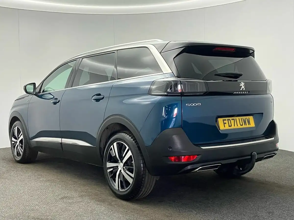2022-peugeot-5008-suv-20-bluehdi-gt-180bhp-big-55