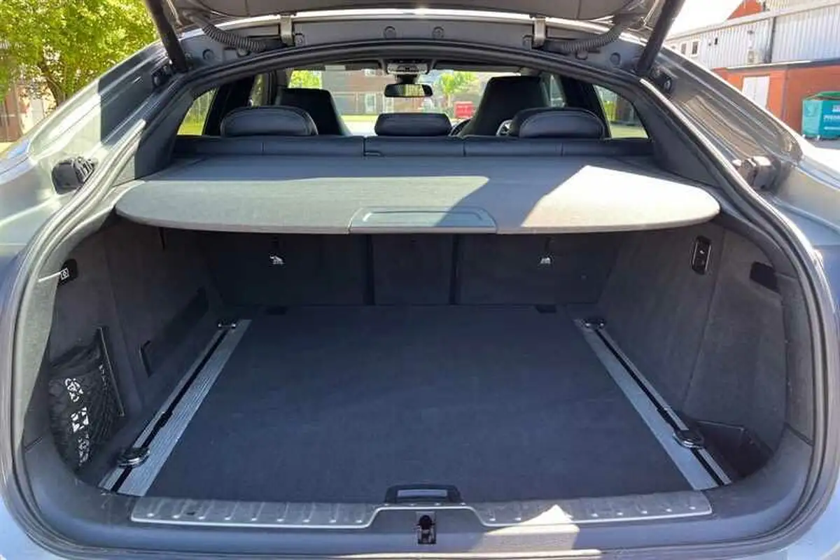 2017-bmw-x6-44-xdrive-m-big-24