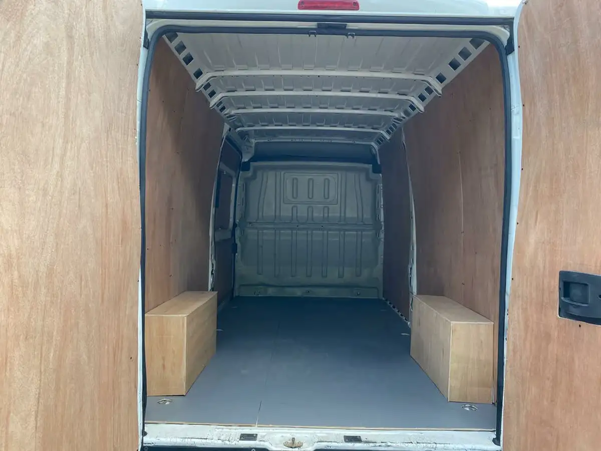 2019-peugeot-boxer-20-bluehdi-professional-335-l3-h2-big-11