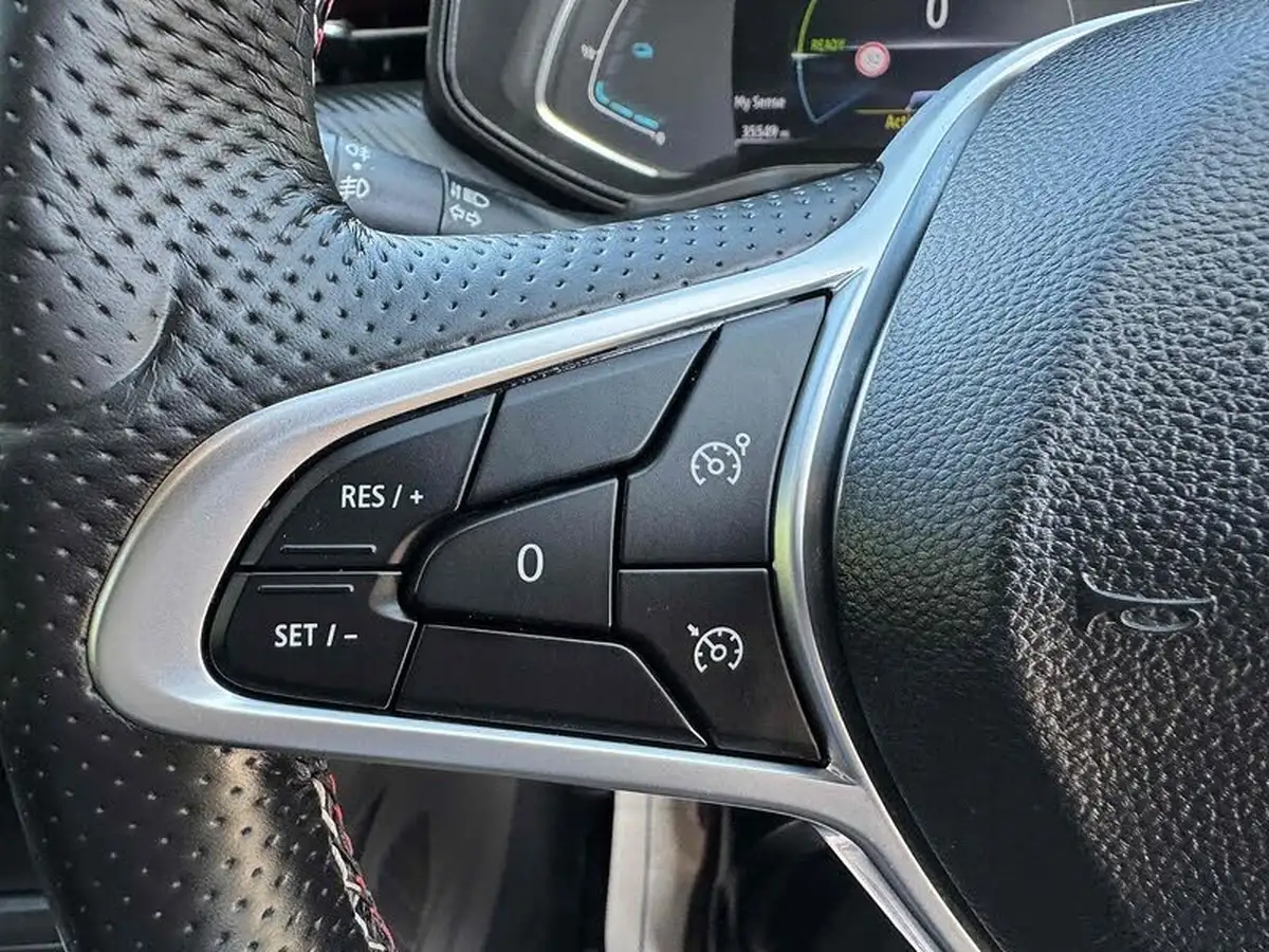 2022-renault-clio-16-rs-line-140ps-rs-line-e-tech-hybrid-big-29