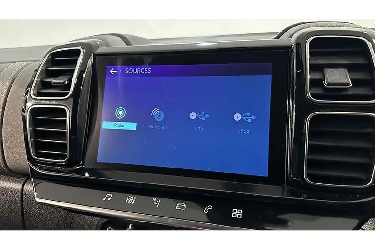 2022-citroen-c5-aircross-16-puretech-shine-plus-5d-big-36