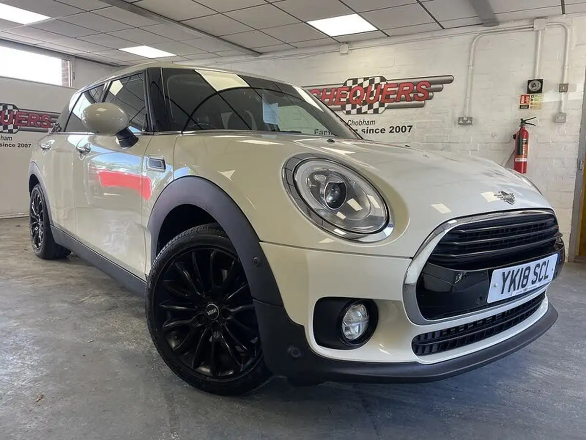 2018-mini-clubman-15-cooper-auto-big-0