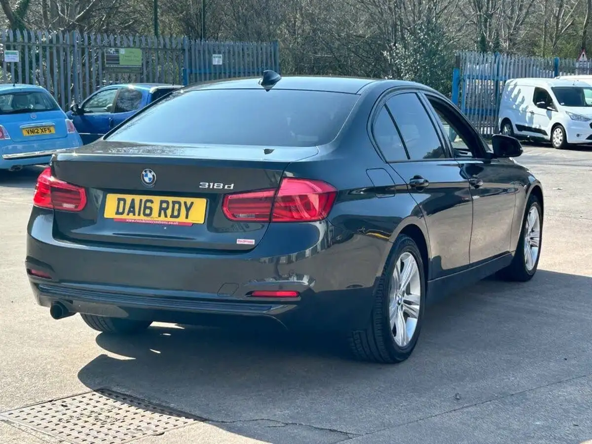 2016-bmw-3-series-20td-318d-sport-saloon-4d-big-4
