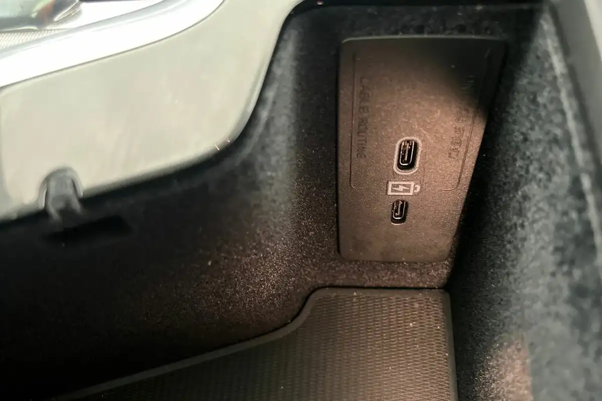 2024-volvo-xc60-20-b5-plus-big-34