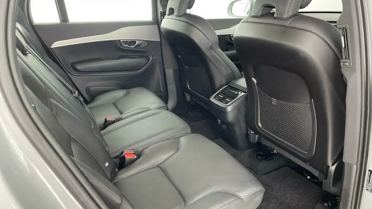 2024-volvo-xc90-20-b5-core-big-21