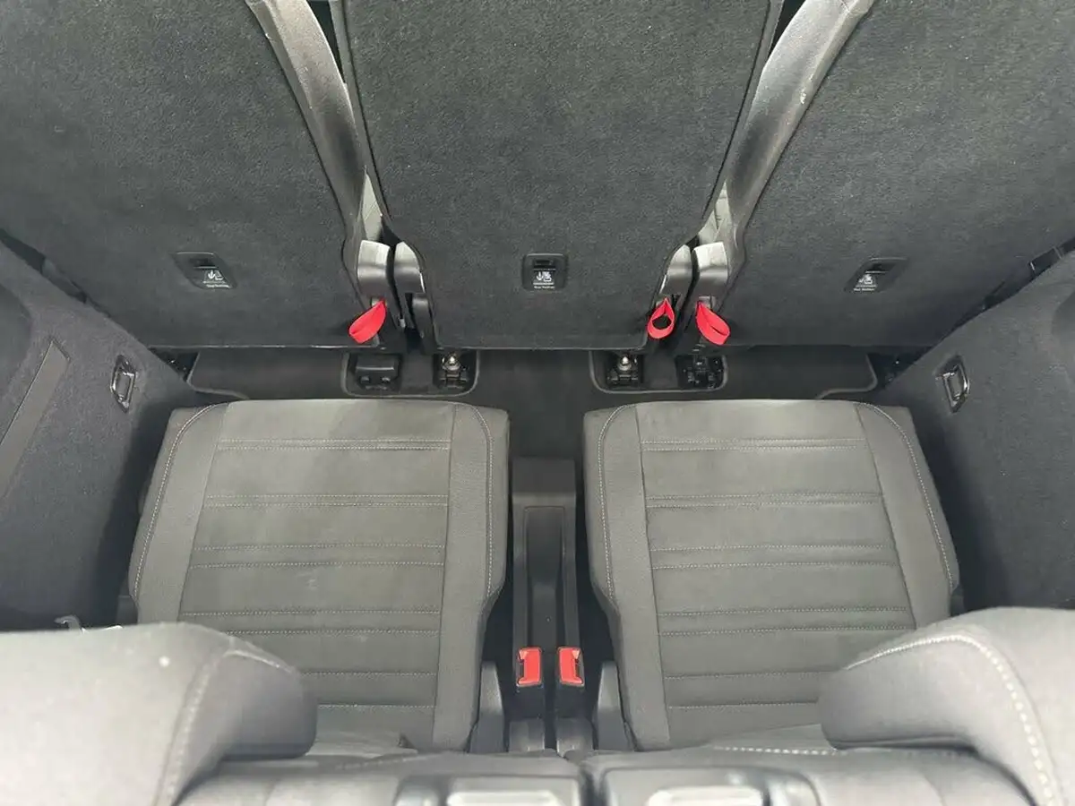 2021-volkswagen-touran-15-tsi-sel-dsg-big-23