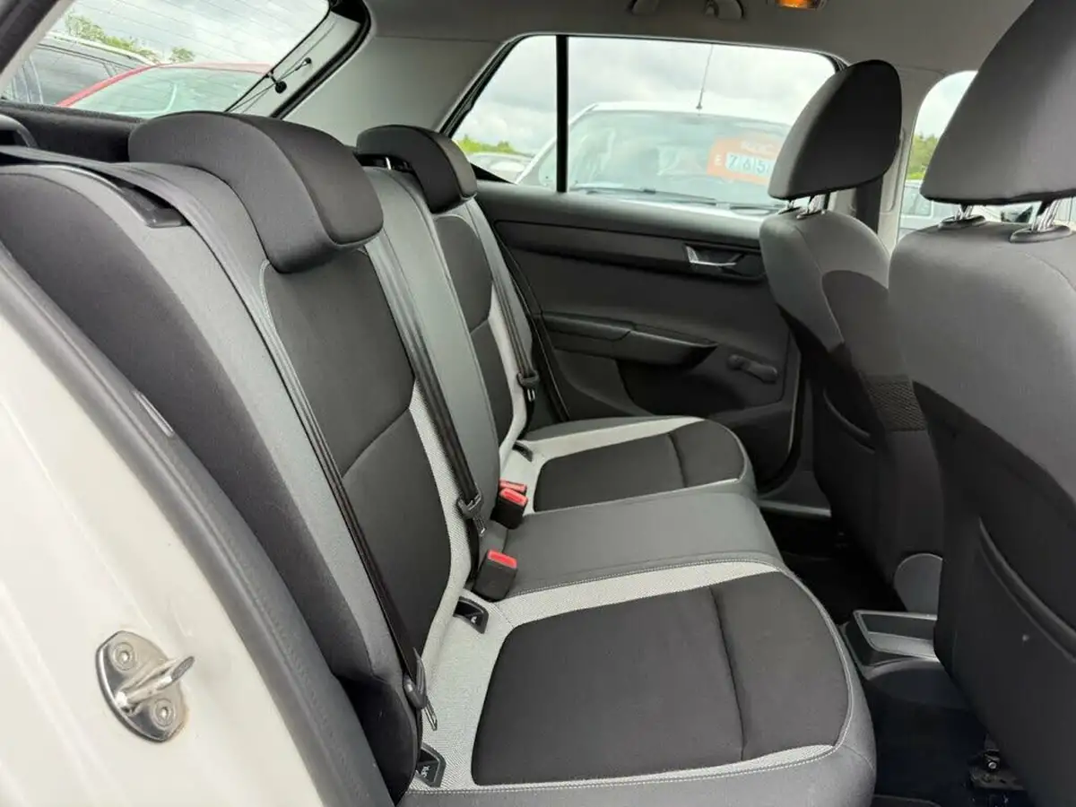 2016-skoda-fabia-12-tsi-colour-edition-big-29