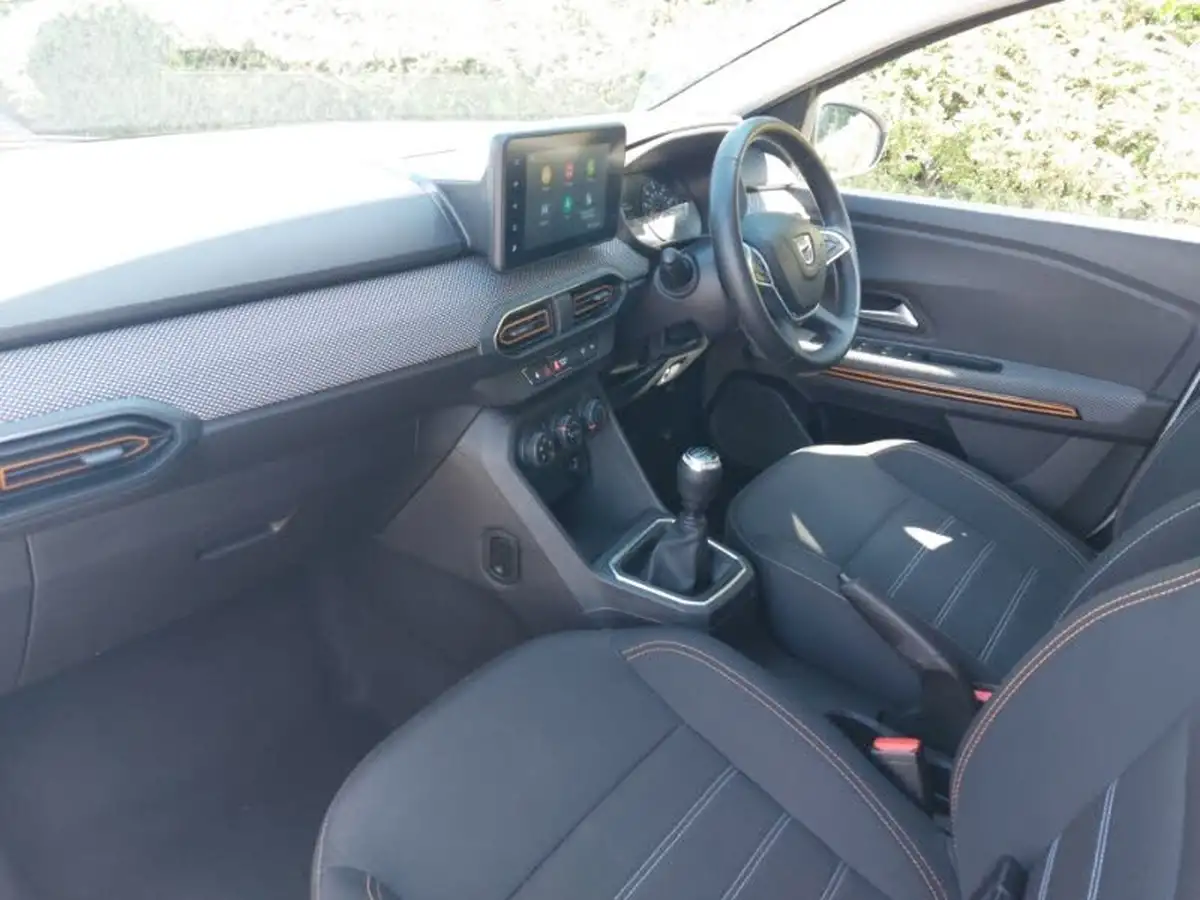 2022-dacia-sandero-stepway-10-tce-comfort-90bhp-big-4
