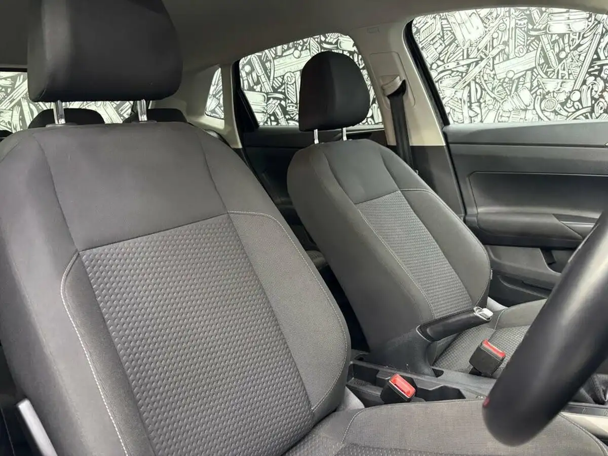 2021-volkswagen-polo-10-tsi-match-big-24