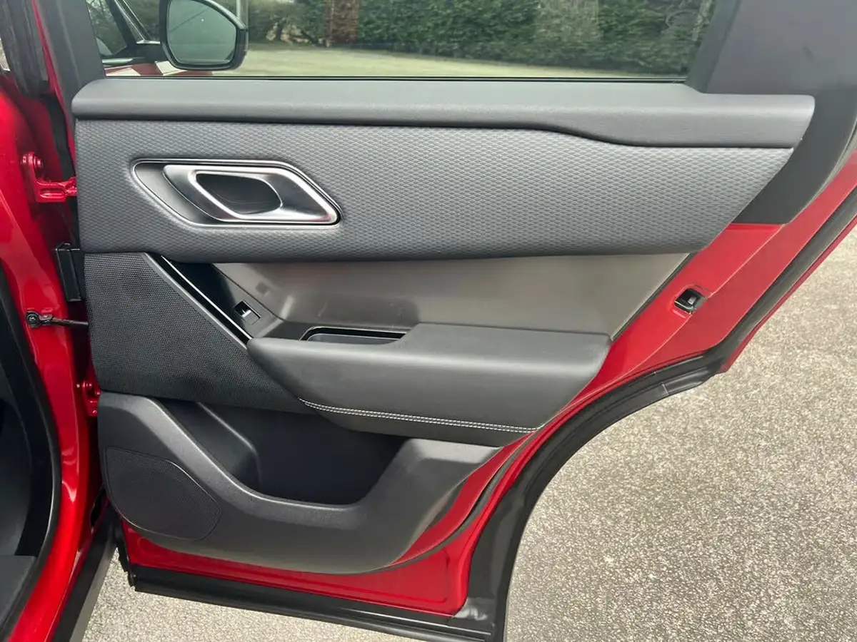 2020-land-rover-range-rover-velar-20-d240-s-big-31