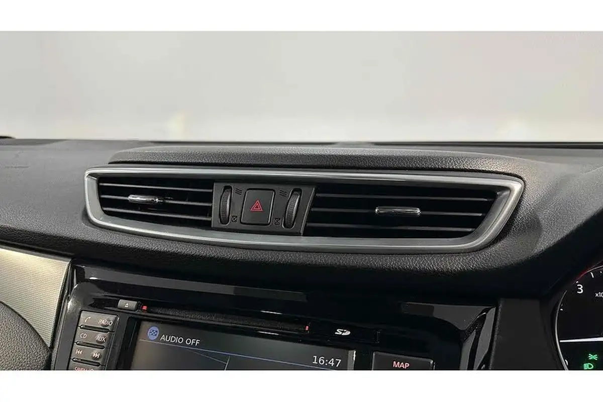 2018-nissan-qashqai-12-dig-t-tekna-xtronic-cvt-big-43