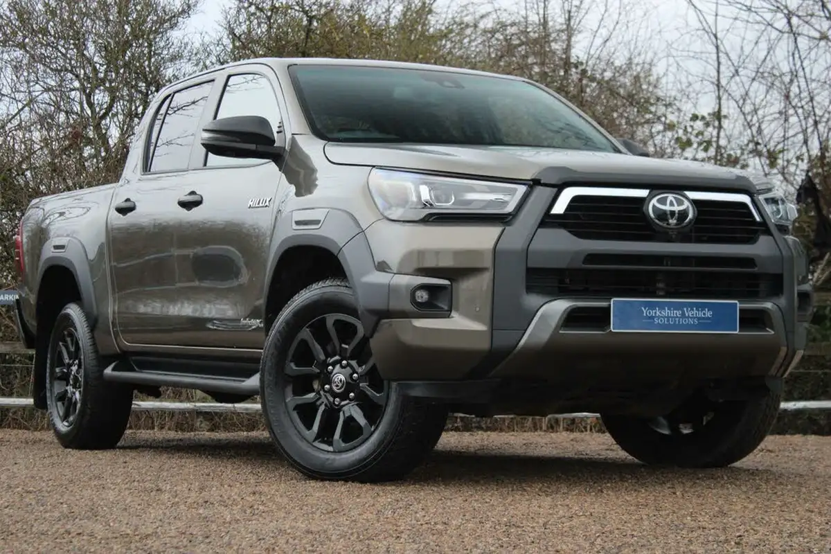 2023-toyota-hi-lux-28d-4d-invincible-x-2754cc-auto-big-0