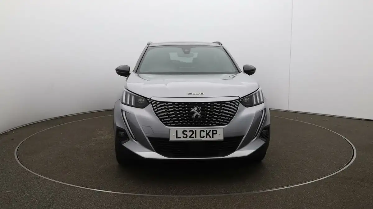 2021-peugeot-2008-suv-e-gt-premium-big-42