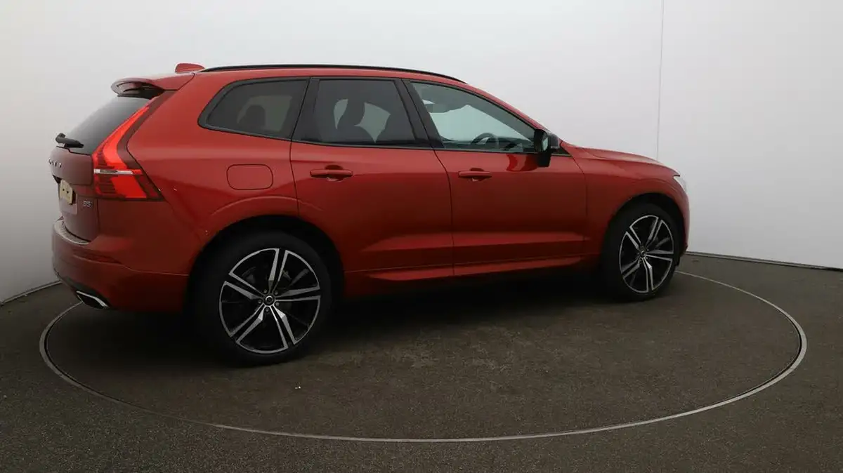 2021-volvo-xc60-20-b5-r-design-awd-big-50