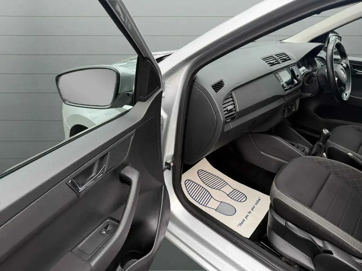 2020-skoda-fabia-10-tsi-se-95ps-hatchback-big-13