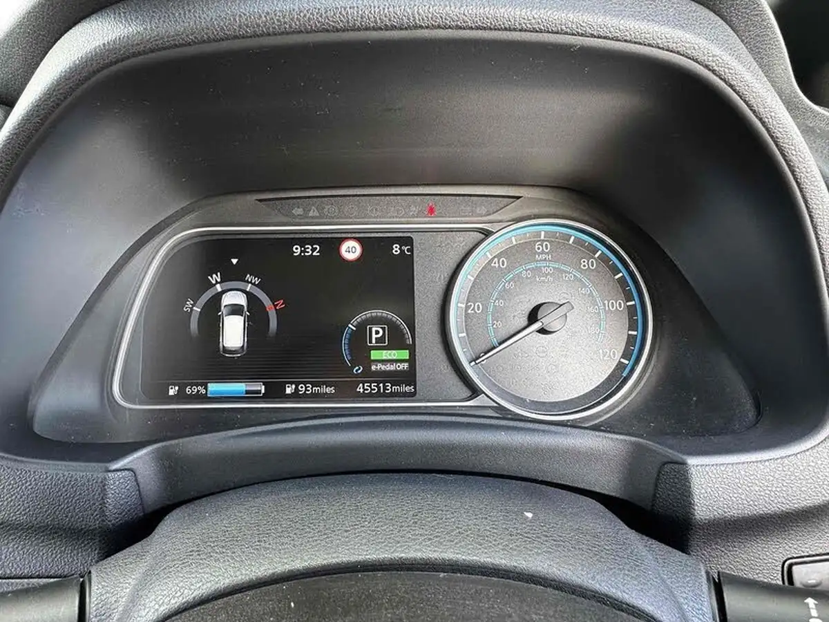 2020-nissan-leaf-e-n-connecta-big-43