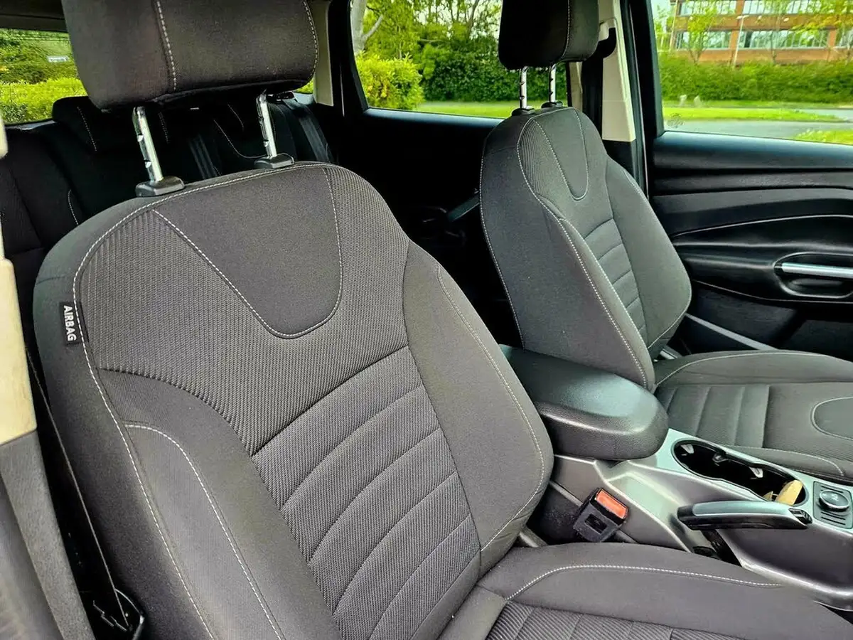 2015-ford-kuga-15t-zetec-150ps-big-21