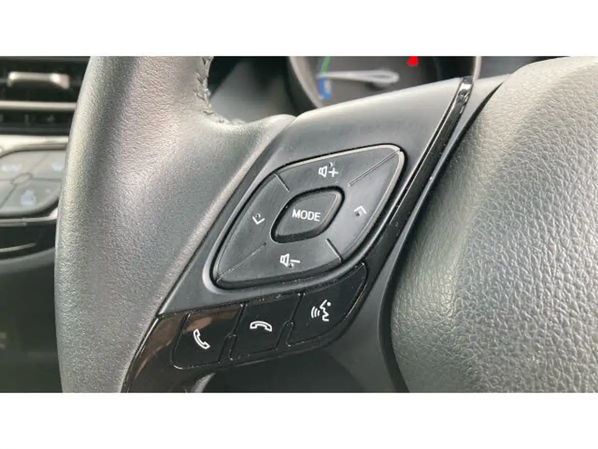 2022-toyota-c-hr-18-vvt-i-design-big-32