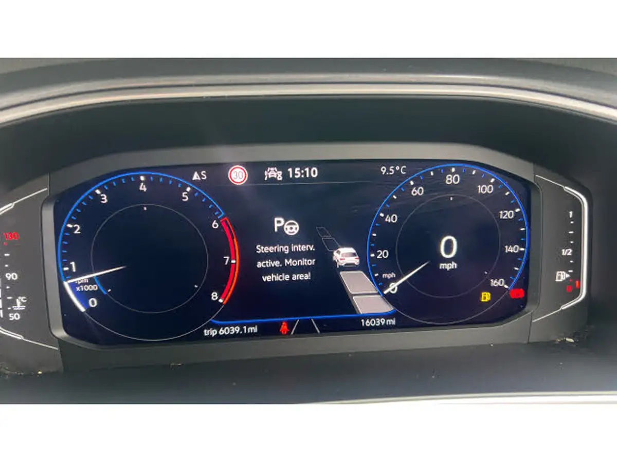 2022-volkswagen-t-roc-15-tsi-style-hatchback-5d-big-44