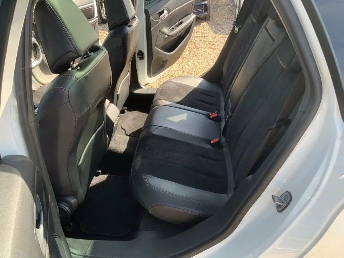 2018-peugeot-308-sw-20-bluehdi-gt-big-32