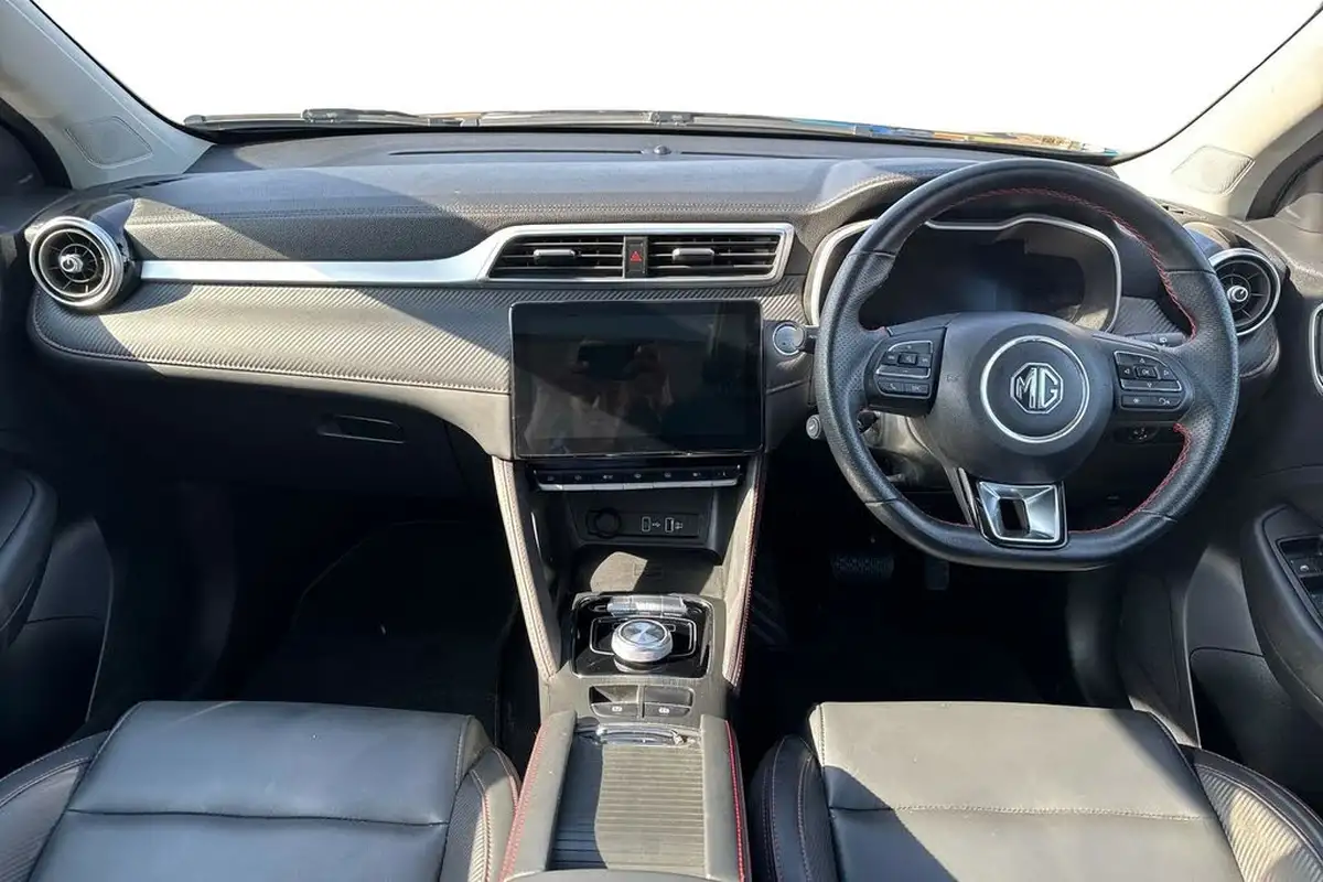 2022-mg-zs-suv-e-trophy-ev-156ps-long-range-big-11