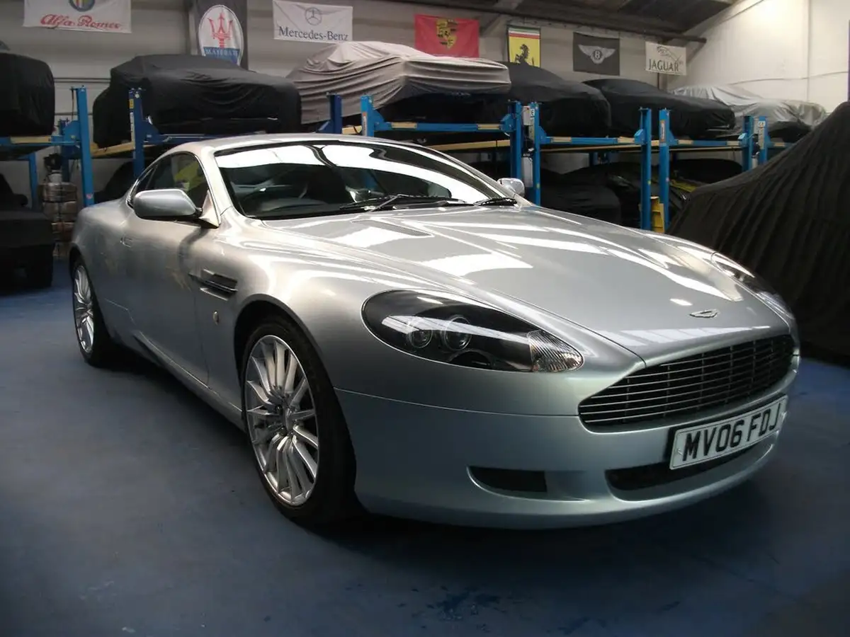 2005-aston-martin-db9-59-touchtronic-big-18