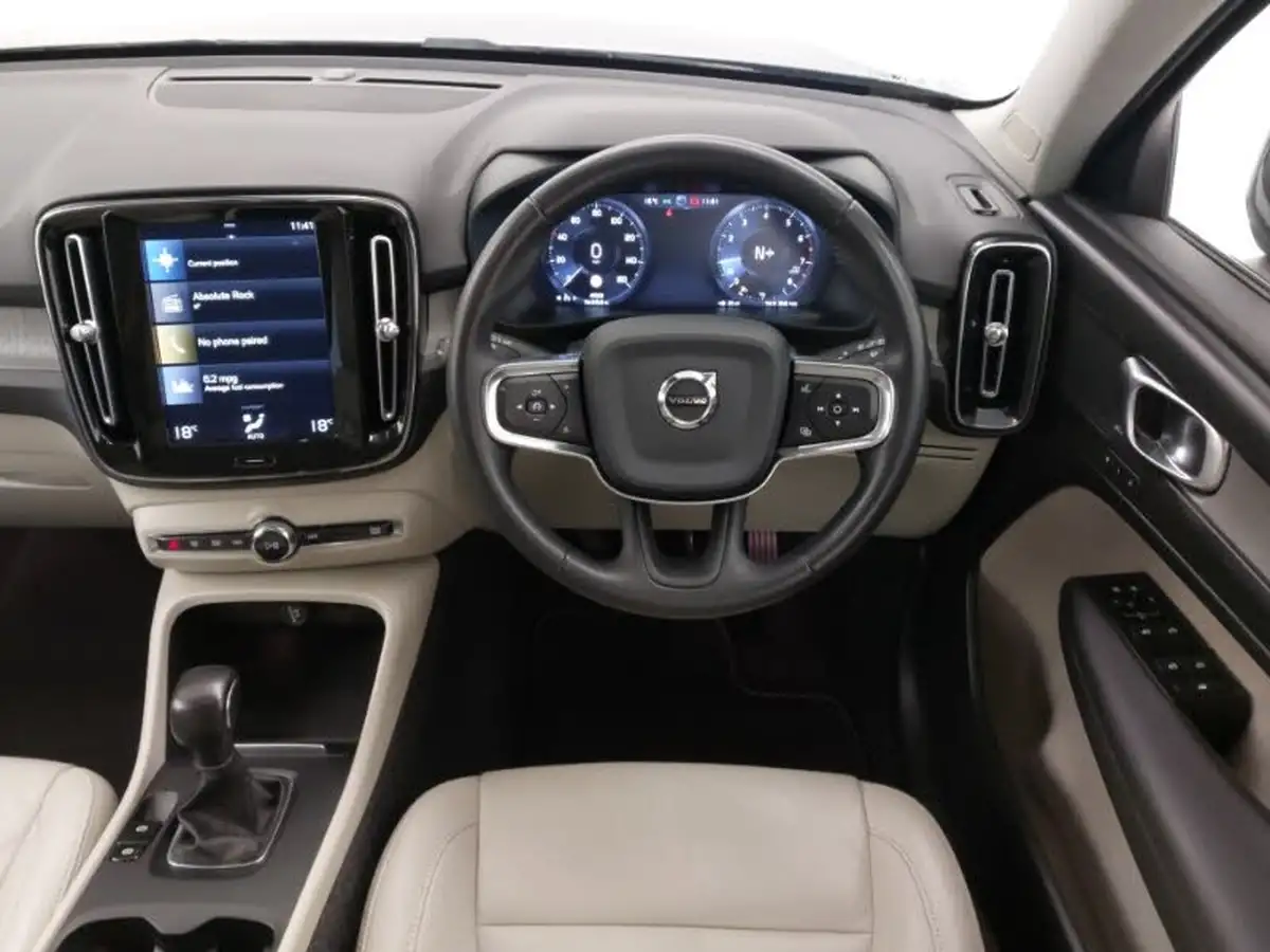 2021-volvo-xc40-15-t3-inscription-163bhp-big-6