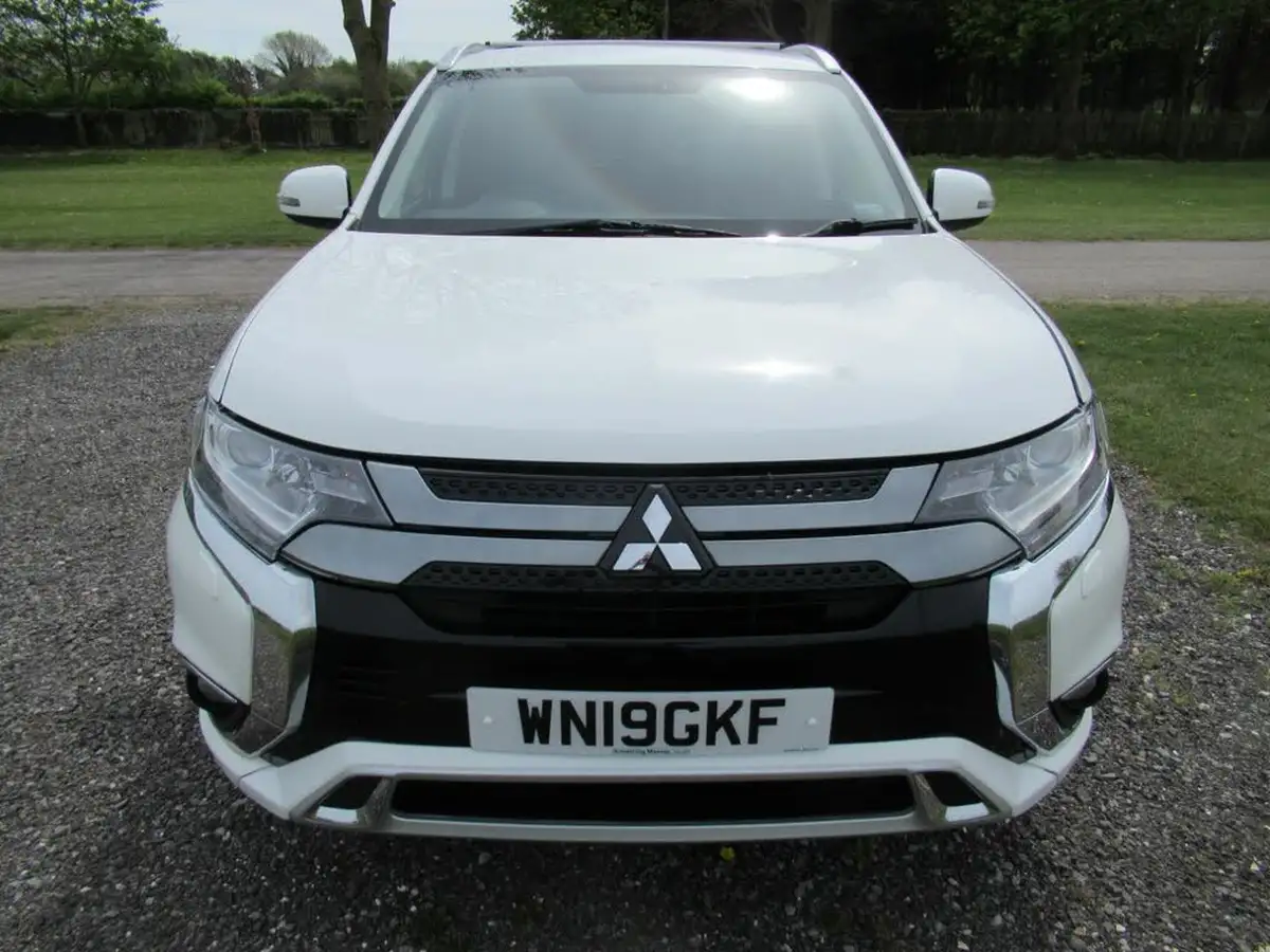 2019-mitsubishi-outlander-24-juro-phev-ss-big-1