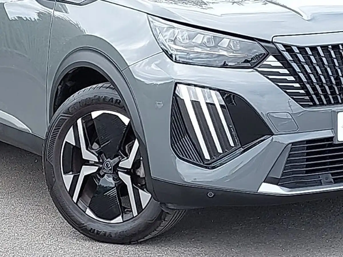 2023-peugeot-2008-suv-big-8