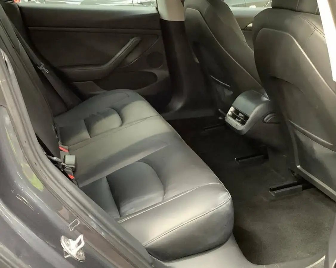 2022-tesla-model-3-e-long-range-big-9